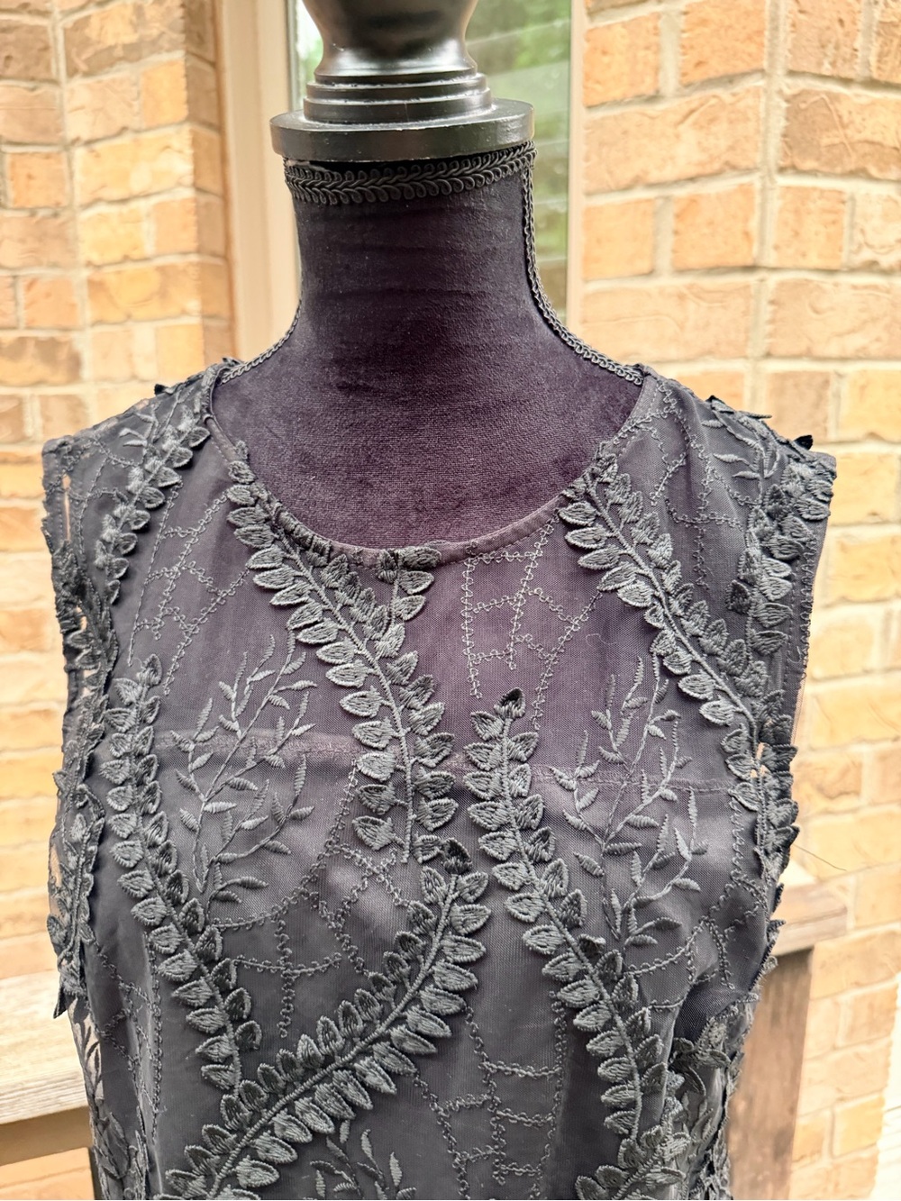 ADIVA Black Lace Sleeveless Shirt Top Feather Trim Women’s Size Medium - Picture 6 of 9